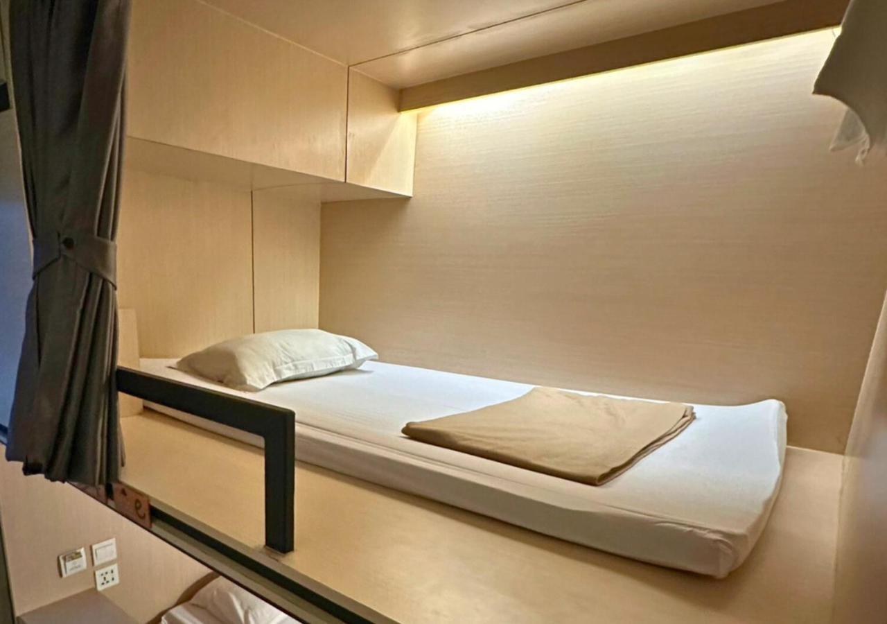 คิวบิก เบด ประตูน้ำ Hostel กรุงเทพมหานคร ภายนอก รูปภาพ