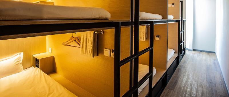 คิวบิก เบด ประตูน้ำ Hostel กรุงเทพมหานคร ภายนอก รูปภาพ